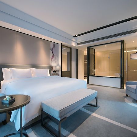 Crowne Plaza Hangzhou Qiantang - The Subway Can Reach The West Lake Scenic Area As Well As The Airport And High-Speed Rail Station, Adjacent To Jinsha Lake And Longfor Paradise Walk المظهر الخارجي الصورة