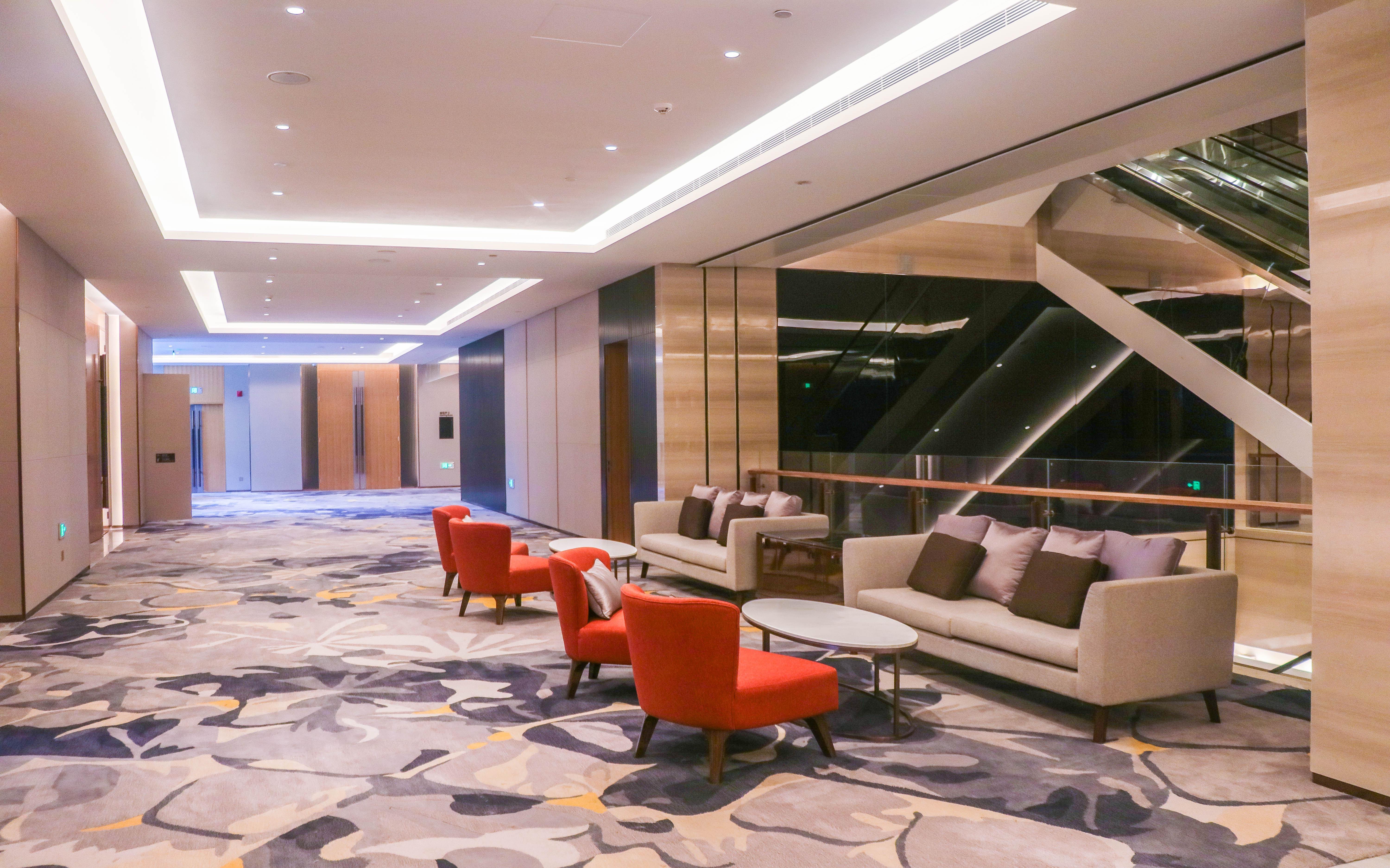 Crowne Plaza Hangzhou Qiantang - The Subway Can Reach The West Lake Scenic Area As Well As The Airport And High-Speed Rail Station, Adjacent To Jinsha Lake And Longfor Paradise Walk المظهر الخارجي الصورة