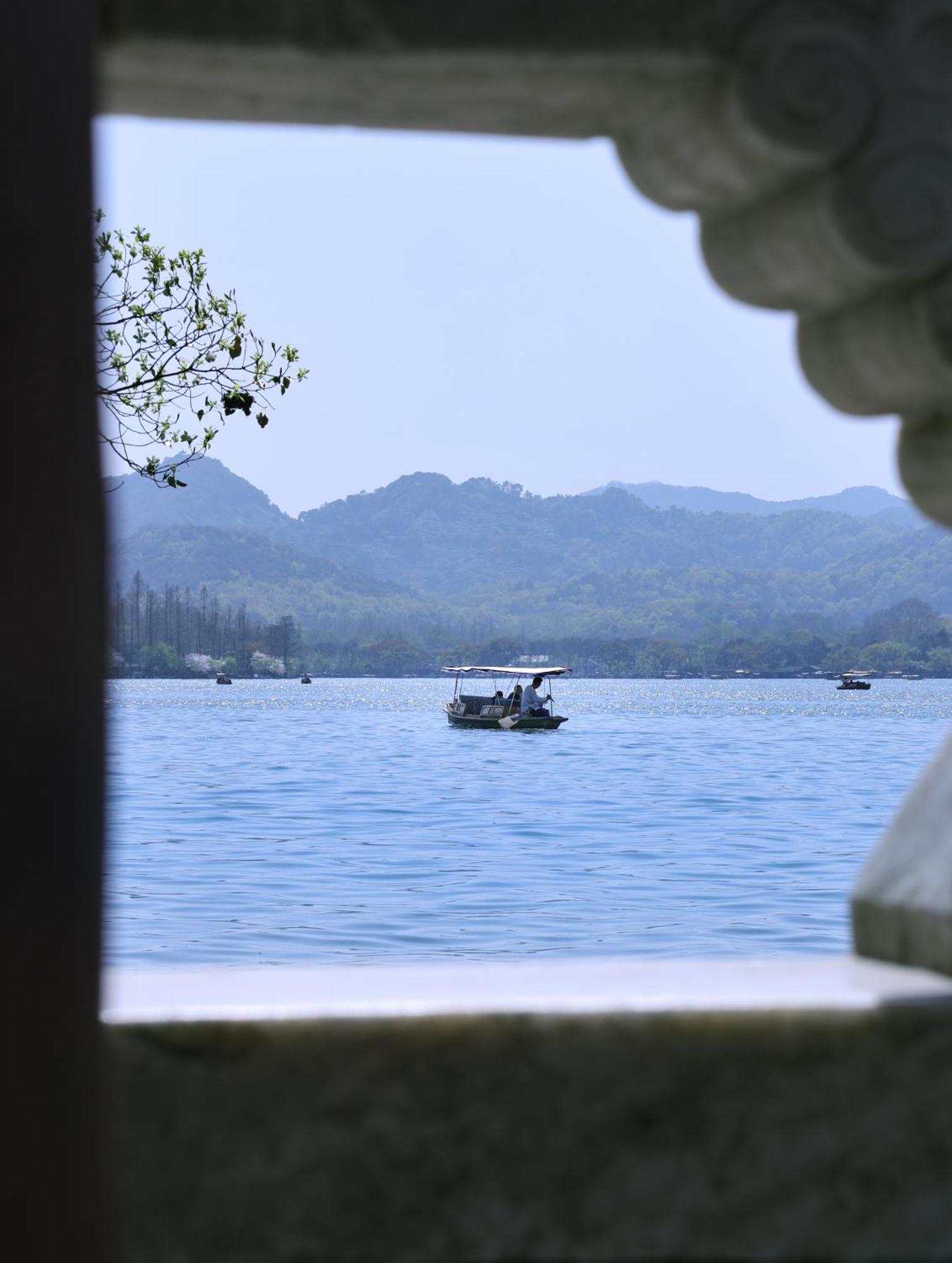 Crowne Plaza Hangzhou Qiantang - The Subway Can Reach The West Lake Scenic Area As Well As The Airport And High-Speed Rail Station, Adjacent To Jinsha Lake And Longfor Paradise Walk المظهر الخارجي الصورة