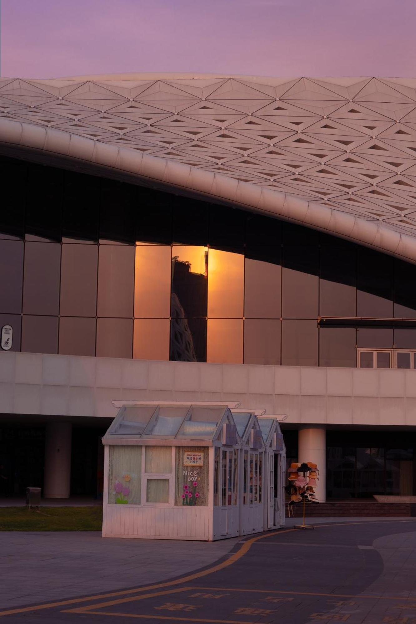 Crowne Plaza Hangzhou Qiantang - The Subway Can Reach The West Lake Scenic Area As Well As The Airport And High-Speed Rail Station, Adjacent To Jinsha Lake And Longfor Paradise Walk المظهر الخارجي الصورة